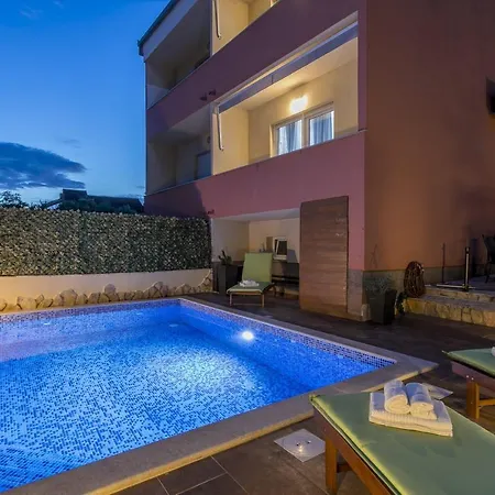 别墅 Magnificent Tango With 8 Bedrooms *